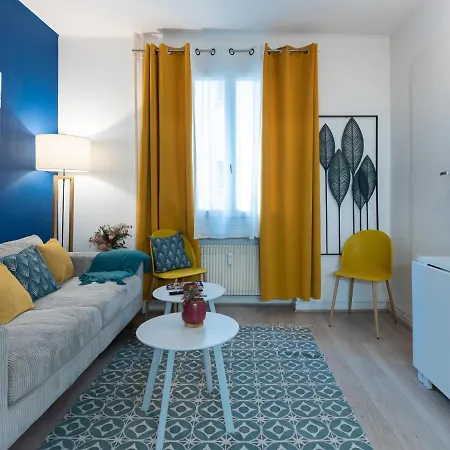 Studio Blue Confort , Proche Gare Part Dieu